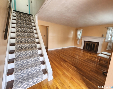 20 Victoria Road - Photo Thumbnail 2