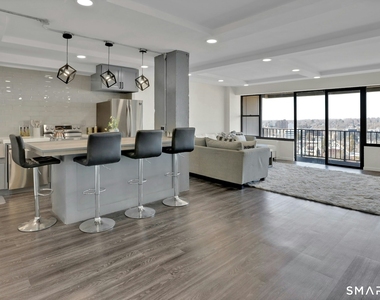 44 Strawberry Hill Avenue - Photo Thumbnail 1