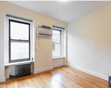 East  83rd Street - Photo Thumbnail 6