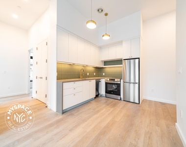 527 Grand Avenue - Photo Thumbnail 1