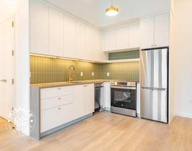 527 Grand Avenue - Photo Thumbnail 3