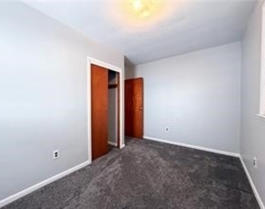 6 Logan Ave - Photo Thumbnail 15