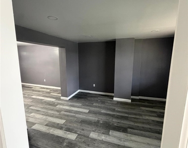 1385 5th Ave - Photo Thumbnail 10
