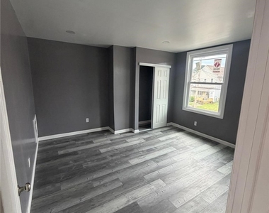 1385 5th Ave - Photo Thumbnail 15