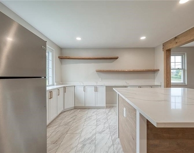 719 Cumberland Rd - Photo Thumbnail 10