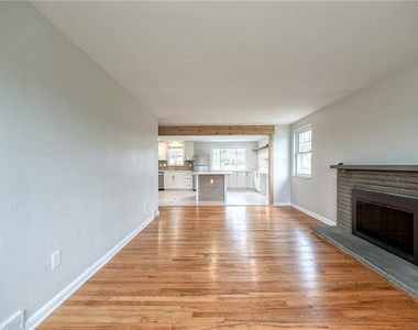 719 Cumberland Rd - Photo Thumbnail 4