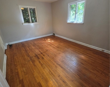 370 Anawanda Ave - Photo Thumbnail 13