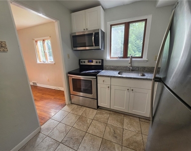 370 Anawanda Ave - Photo Thumbnail 7