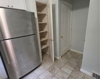 370 Anawanda Ave - Photo Thumbnail 6