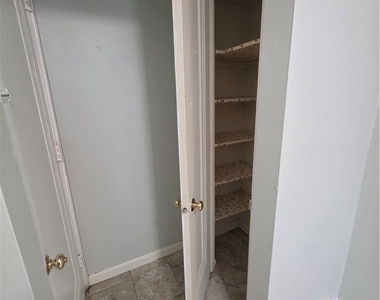 370 Anawanda Ave - Photo Thumbnail 8
