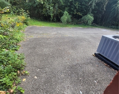 370 Anawanda Ave - Photo Thumbnail 24