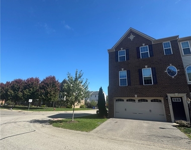 1906 Pointe View Drive - Photo Thumbnail 1