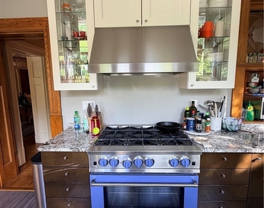 134 S Fairmount St - Photo Thumbnail 22