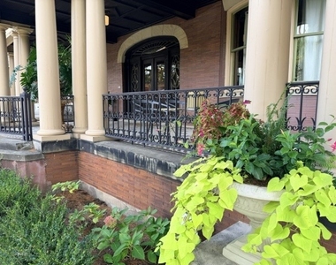 134 S Fairmount St - Photo Thumbnail 3