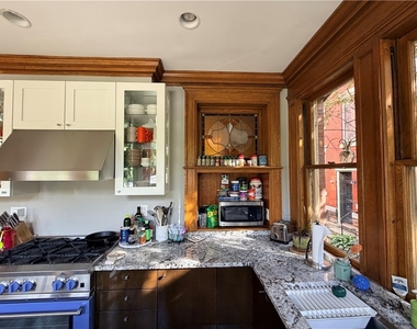 134 S Fairmount St - Photo Thumbnail 24
