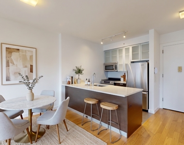808 Columbus Avenue - Photo Thumbnail 2