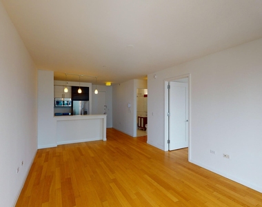 808 Columbus Ave - Photo Thumbnail 3