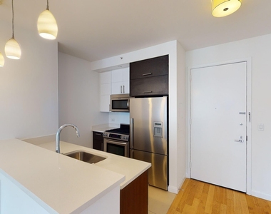 808 Columbus Ave - Photo Thumbnail 1