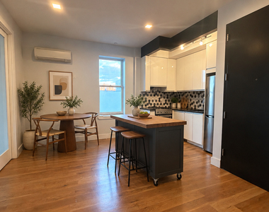 668 Rutland Rd - Photo Thumbnail 7