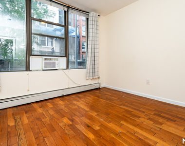 73 Pineapple St - Photo Thumbnail 2