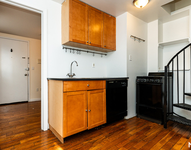 73 Pineapple St - Photo Thumbnail 9