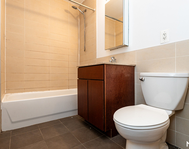 924 Metropolitan Ave - Photo Thumbnail 17