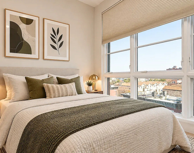 978 Kent Avenue - Photo Thumbnail 5