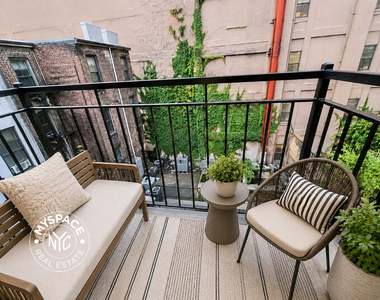 978 Kent Avenue - Photo Thumbnail 7