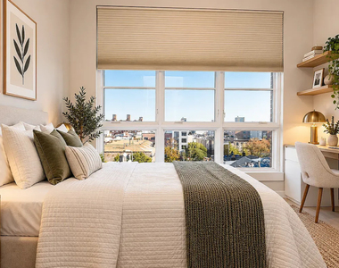 978 Kent Avenue - Photo Thumbnail 2