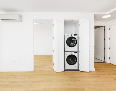 649 Hart St - Photo Thumbnail 10