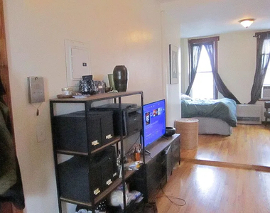 144 Suydam Street - Photo Thumbnail 2