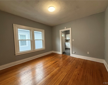 526 Boyden Street - Photo Thumbnail 5