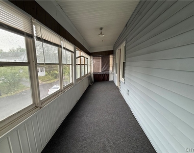 526 Boyden Street - Photo Thumbnail 3