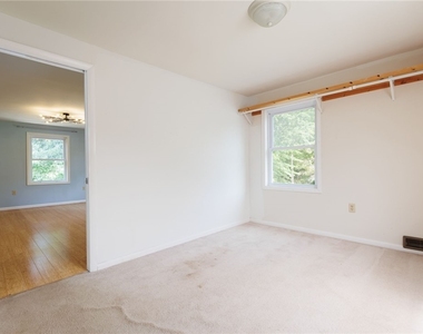 332 Butterfield Avenue - Photo Thumbnail 19