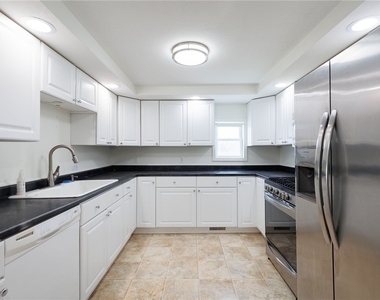 332 Butterfield Avenue - Photo Thumbnail 44