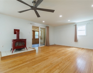 332 Butterfield Avenue - Photo Thumbnail 27