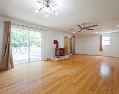 332 Butterfield Avenue - Photo Thumbnail 35