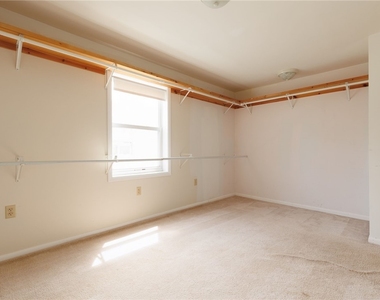 332 Butterfield Avenue - Photo Thumbnail 18