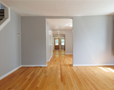 332 Butterfield Avenue - Photo Thumbnail 6