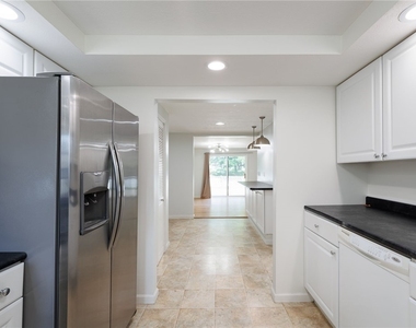 332 Butterfield Avenue - Photo Thumbnail 47