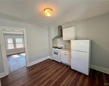 1205 Lancaster Avenue - Photo Thumbnail 15