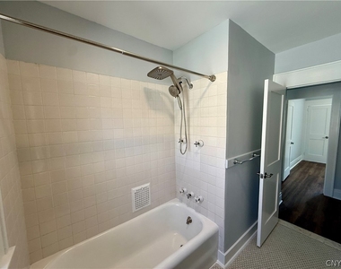 1205 Lancaster Avenue - Photo Thumbnail 21