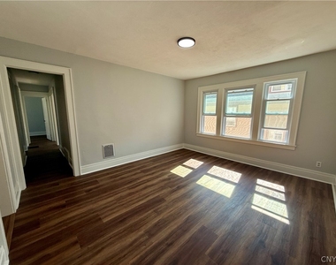 1205 Lancaster Avenue - Photo Thumbnail 10