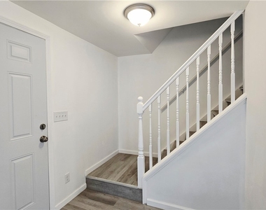 63 Cascade Drive - Photo Thumbnail 2