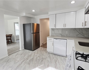 63 Cascade Drive - Photo Thumbnail 10