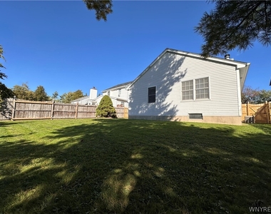 16 Hubbardston Place - Photo Thumbnail 4