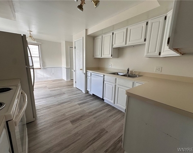 16 Hubbardston Place - Photo Thumbnail 8
