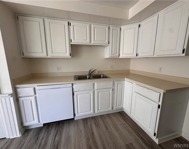 16 Hubbardston Place - Photo Thumbnail 11