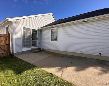 16 Hubbardston Place - Photo Thumbnail 2