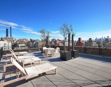 West 23rd Street - Photo Thumbnail 5